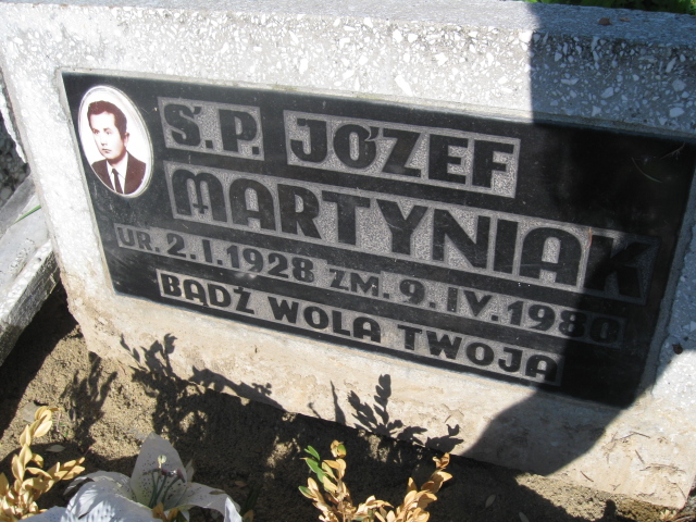 Helena Martyniak 1932 Czernichów - Grobonet - Wyszukiwarka osób pochowanych